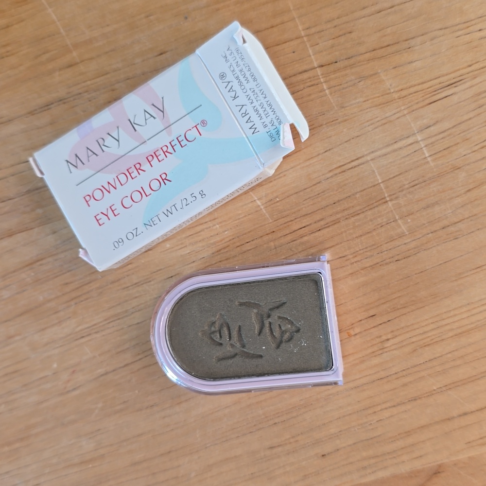 NWT Vintage Mary Kay Olive eyeshadow